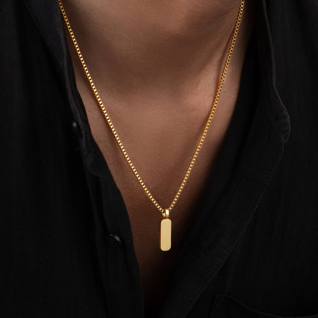 Minimalistischer Anhänger mit Kasten-Kette