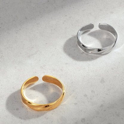 Gedrehter Ring in Einheitsgröße