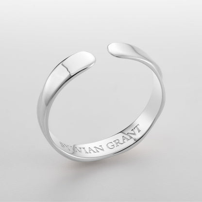 Gedrehter Ring in Einheitsgröße