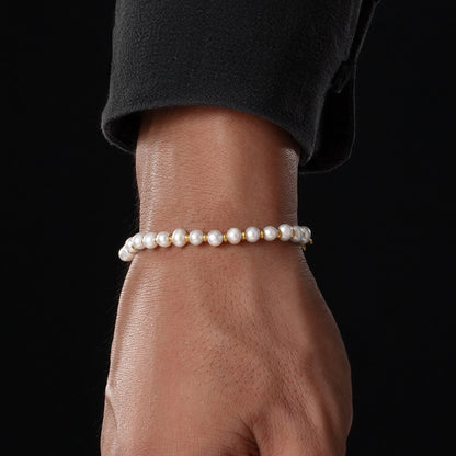 Klassisches Perlenarmband
