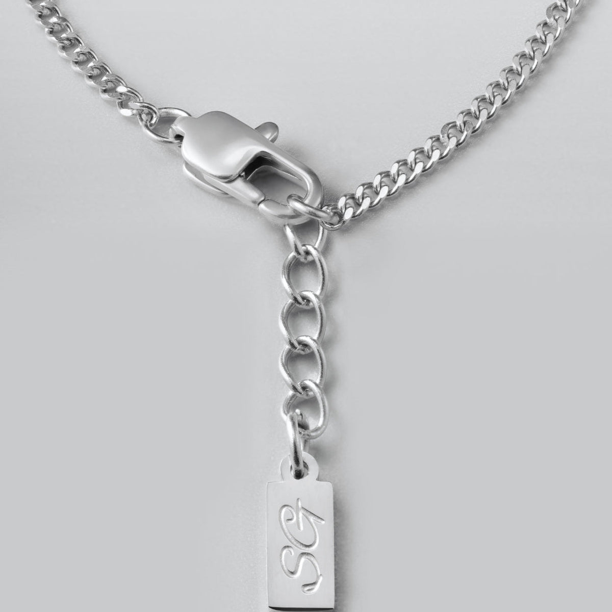Minimalistisches Armband mit quadratischen Gliedern