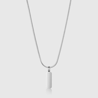 Minimalistischer Anhänger mit Quadratkette
